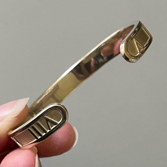 Tiffany & Co. Silver Atlas Roman Numeral Cuff Bracelet - Picture 6 of 8